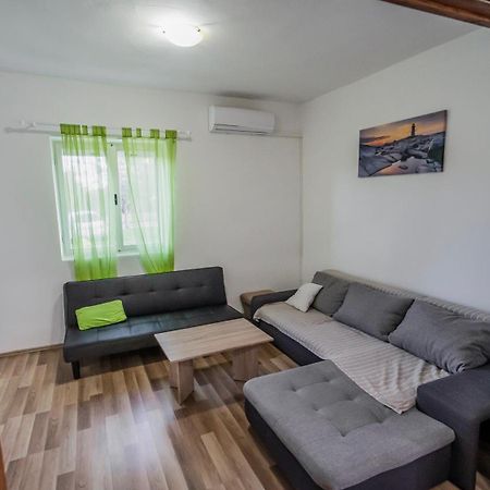 Vacation Home Ivan Kasic Zewnętrze zdjęcie